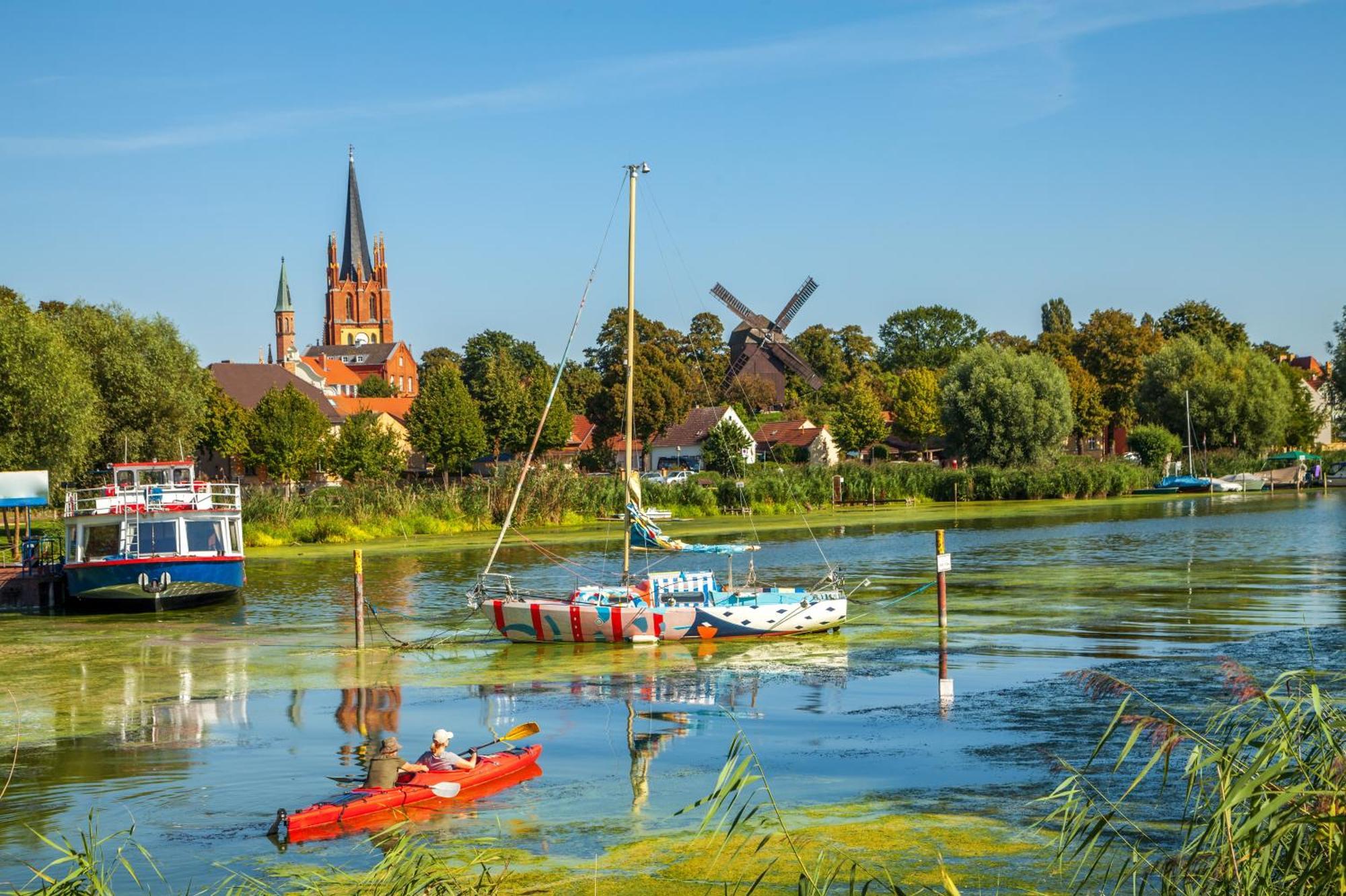 Stilvolle Ferien-geschäftswohnung Brandenburger Seenlandschaft Apartment